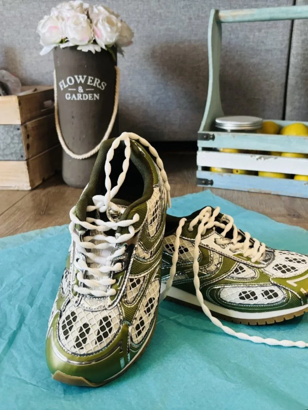 Steve Madden Pager Green Multi Size 7
